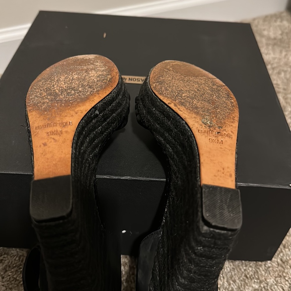 Sandles - Picture 4 of 6